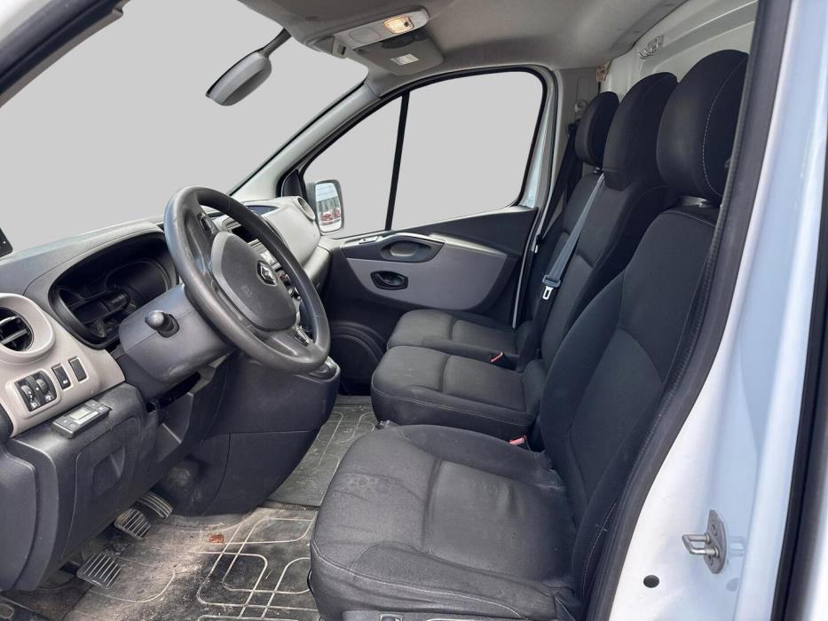 RENAULT TRAFIC 2016