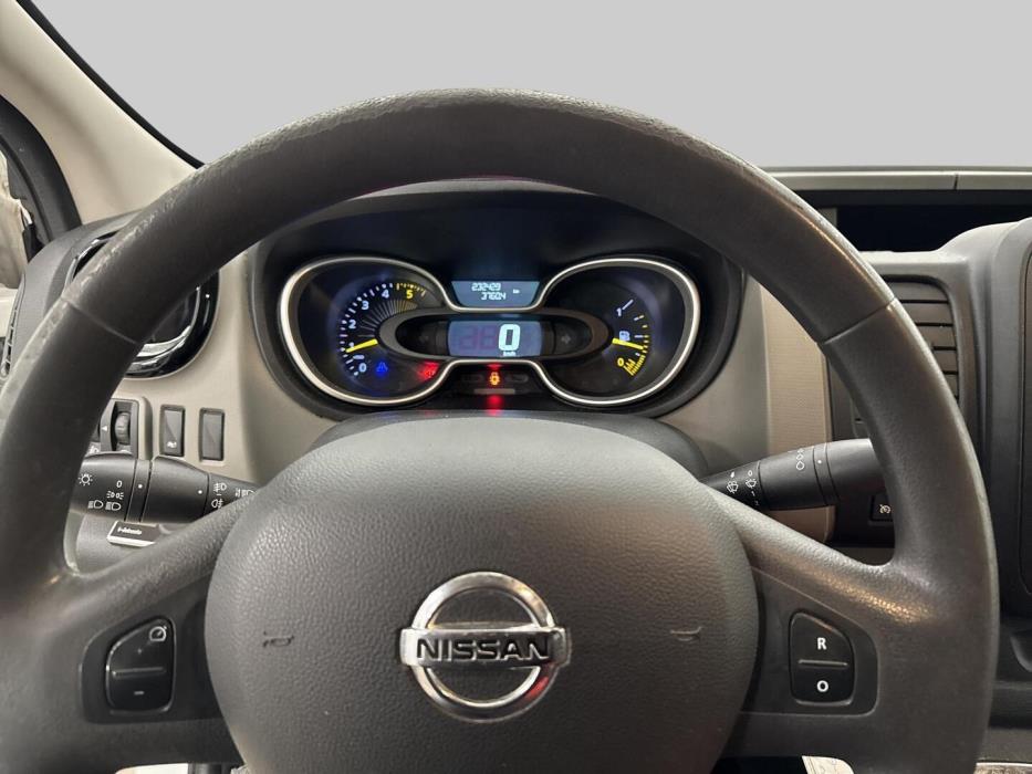 NISSAN NV300 2017