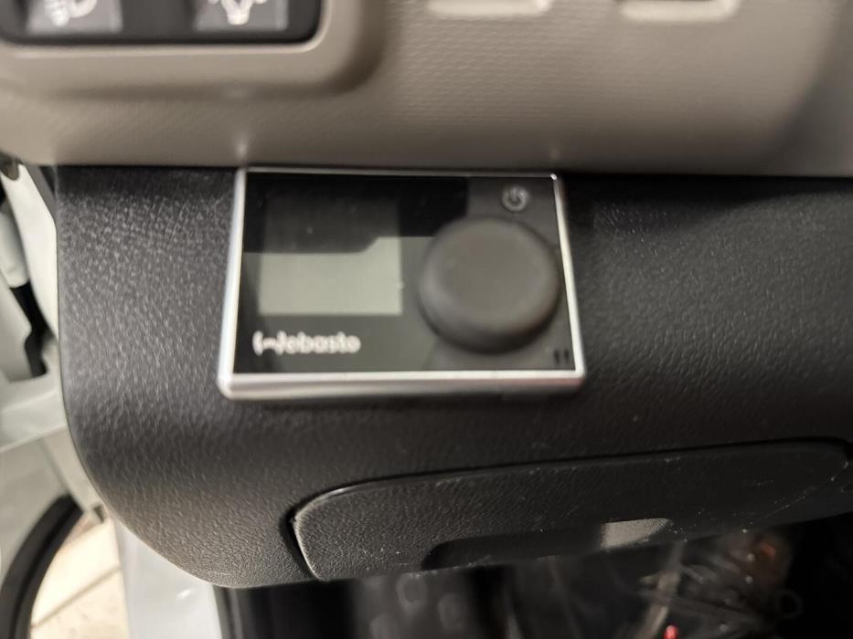 NISSAN NV300 2017