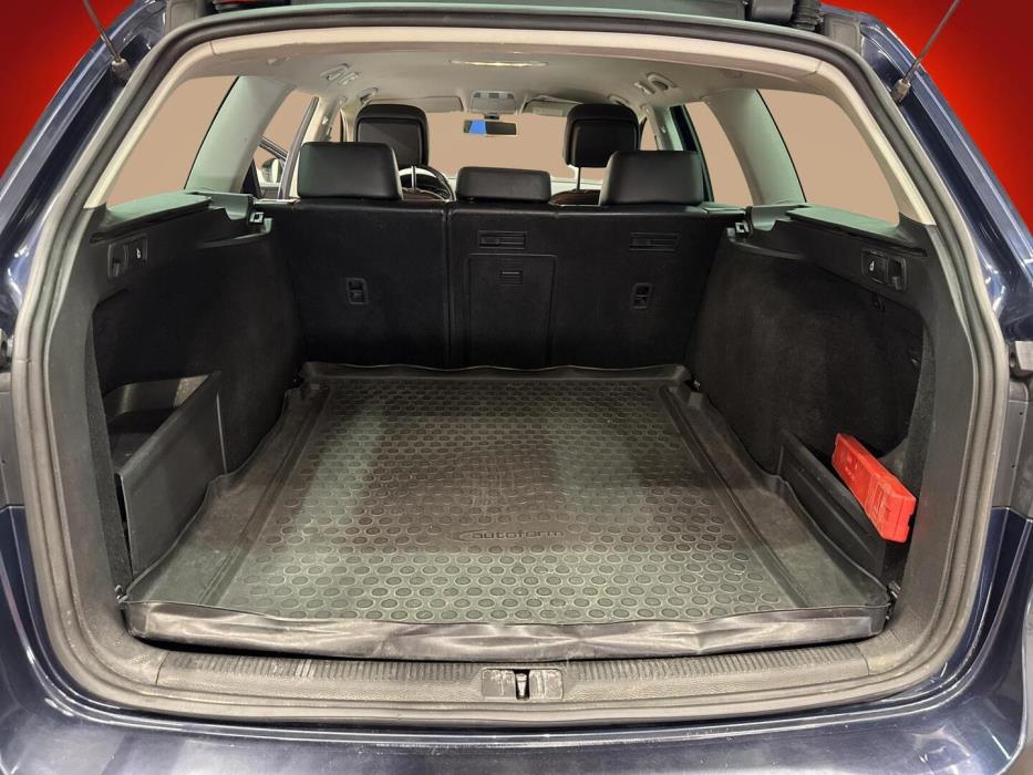 VOLKSWAGEN Passat 2012