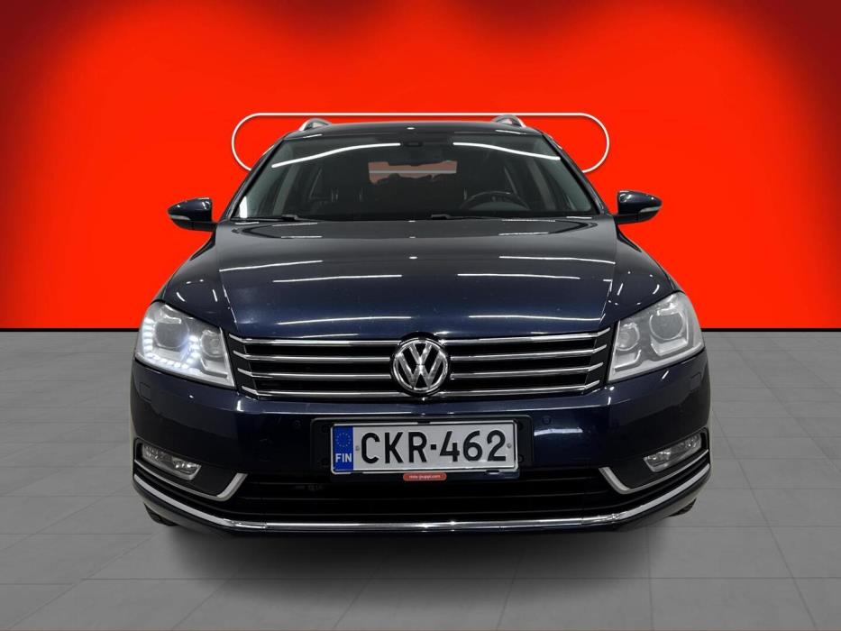 VOLKSWAGEN Passat 2012