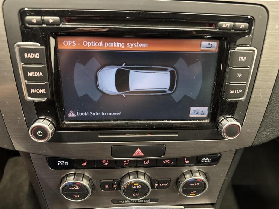 VOLKSWAGEN Passat 2012