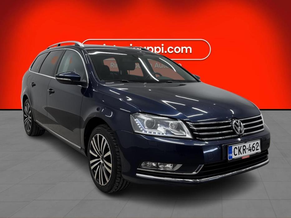 VOLKSWAGEN Passat 2012