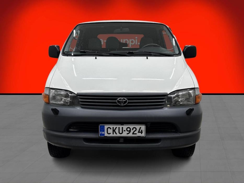 TOYOTA Hiace 2004