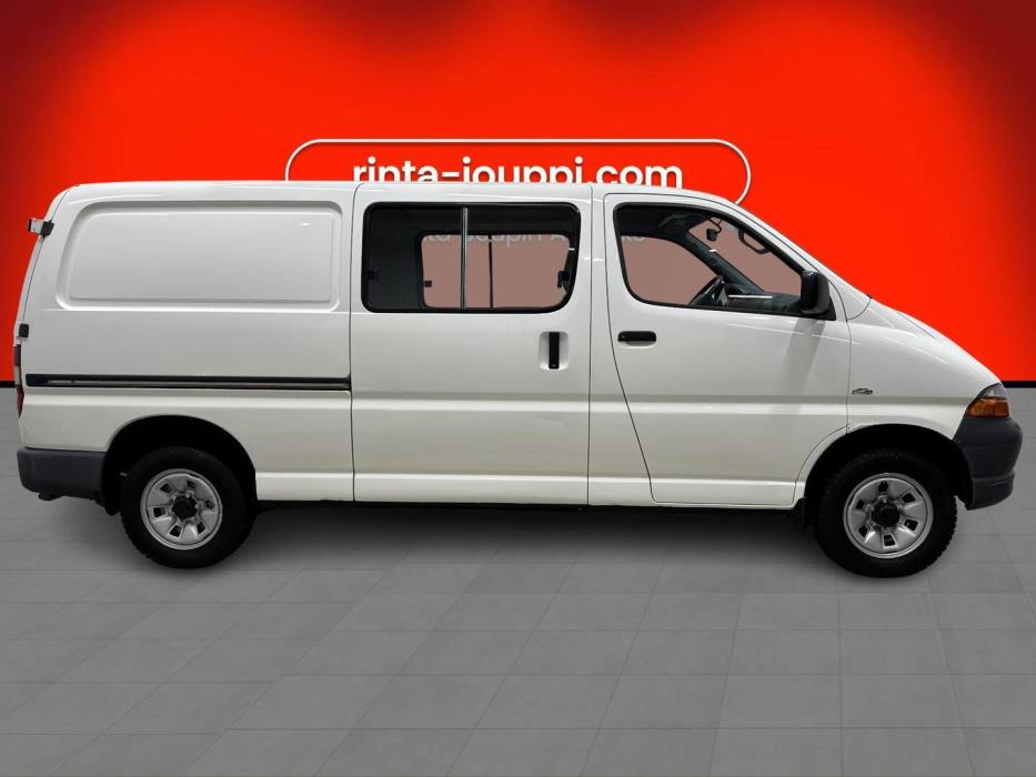 TOYOTA Hiace 2004