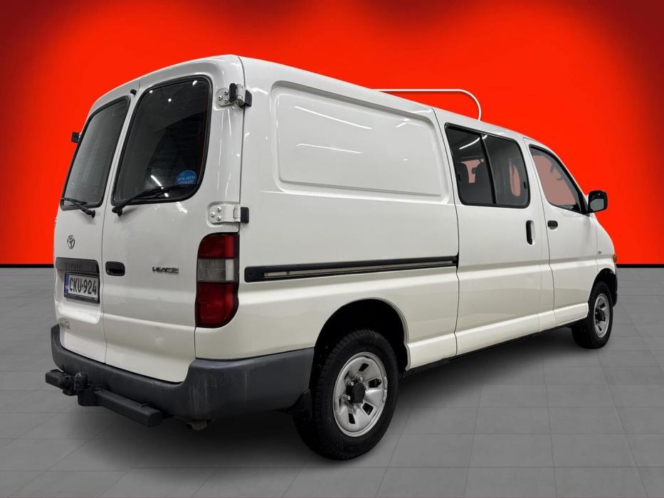 TOYOTA Hiace 2004
