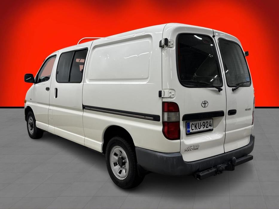 TOYOTA Hiace 2004