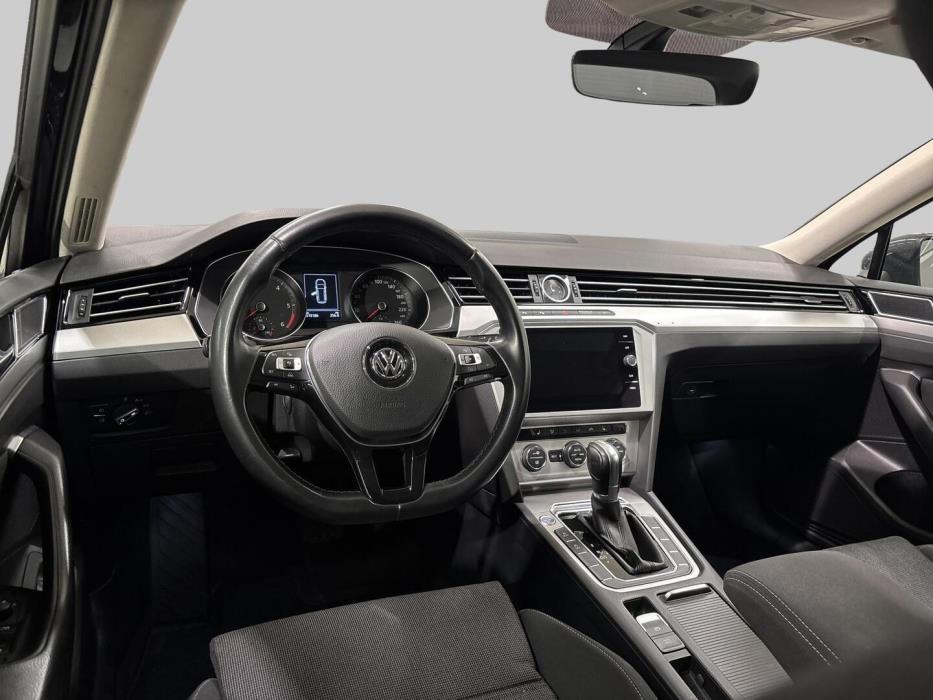 VOLKSWAGEN Passat 2017