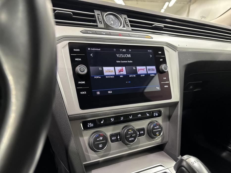 VOLKSWAGEN Passat 2017