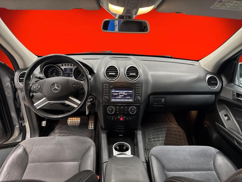 MERCEDES-BENZ ML 2011