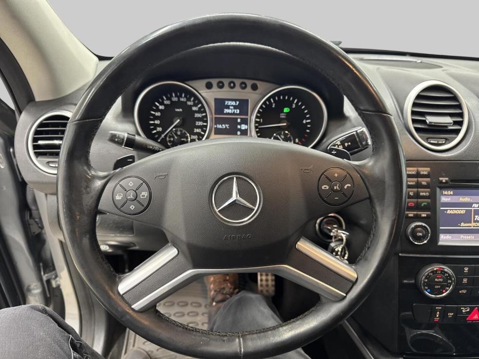 MERCEDES-BENZ ML 2011
