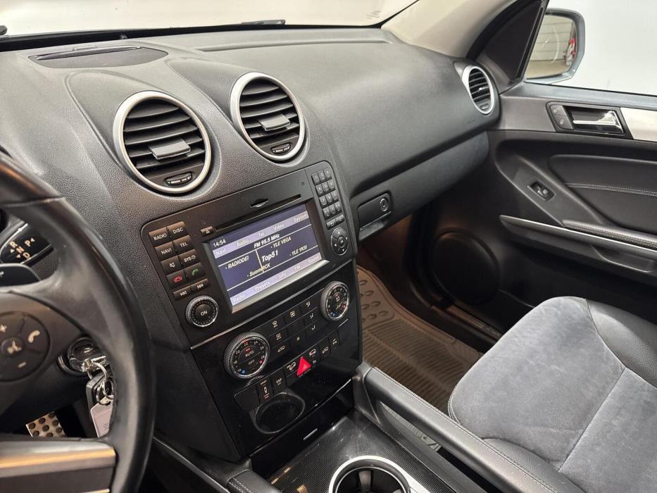 MERCEDES-BENZ ML 2011