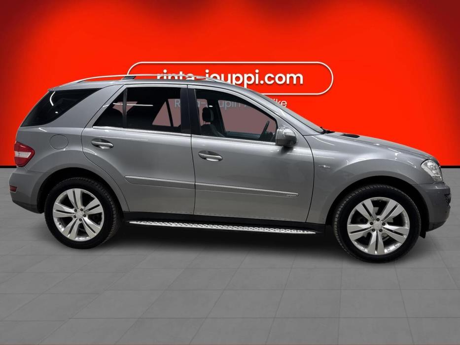 MERCEDES-BENZ ML 2011