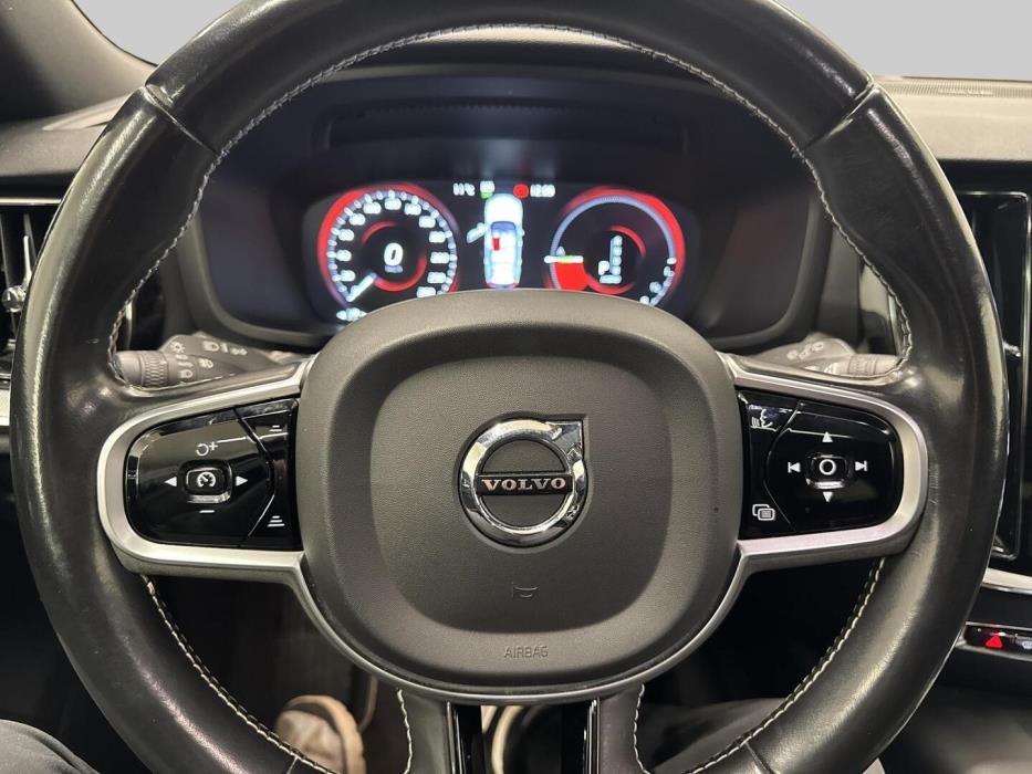 VOLVO V60 2019