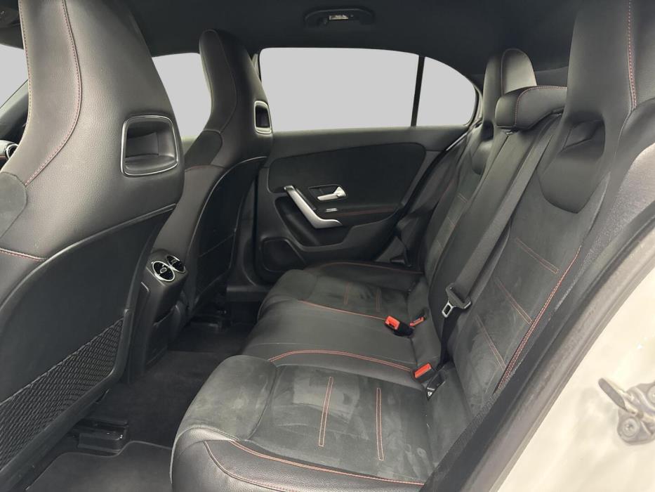 MERCEDES-BENZ A 2019