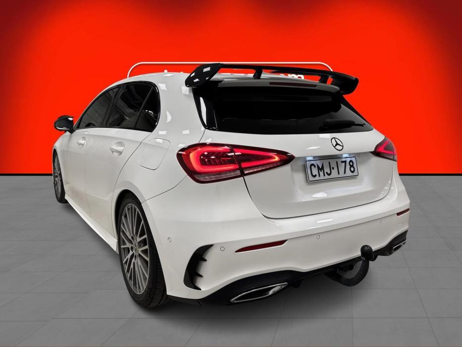 MERCEDES-BENZ A 2019