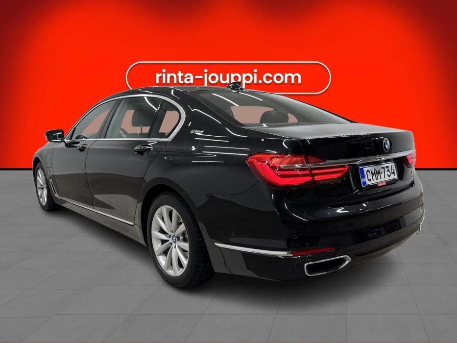 BMW 740 2017