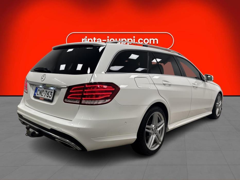 MERCEDES-BENZ E 2013