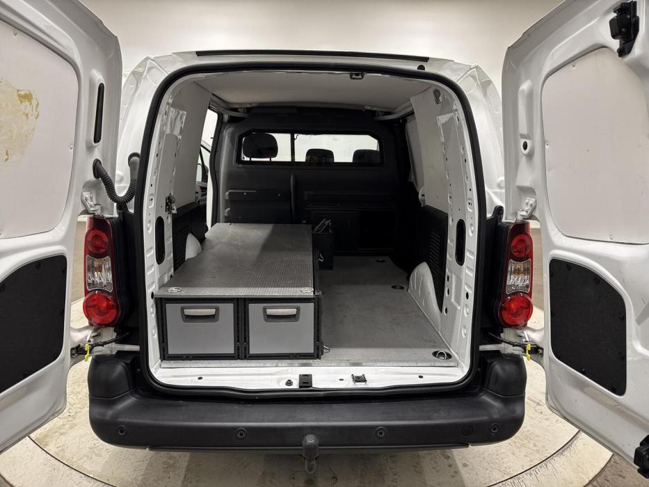 PEUGEOT Partner 2017