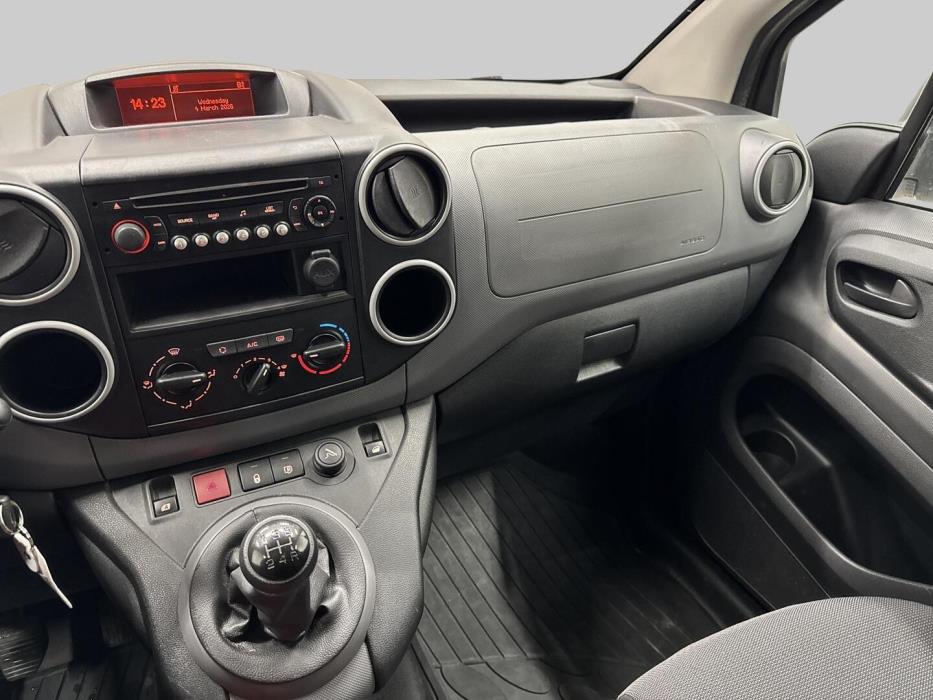 PEUGEOT Partner 2017