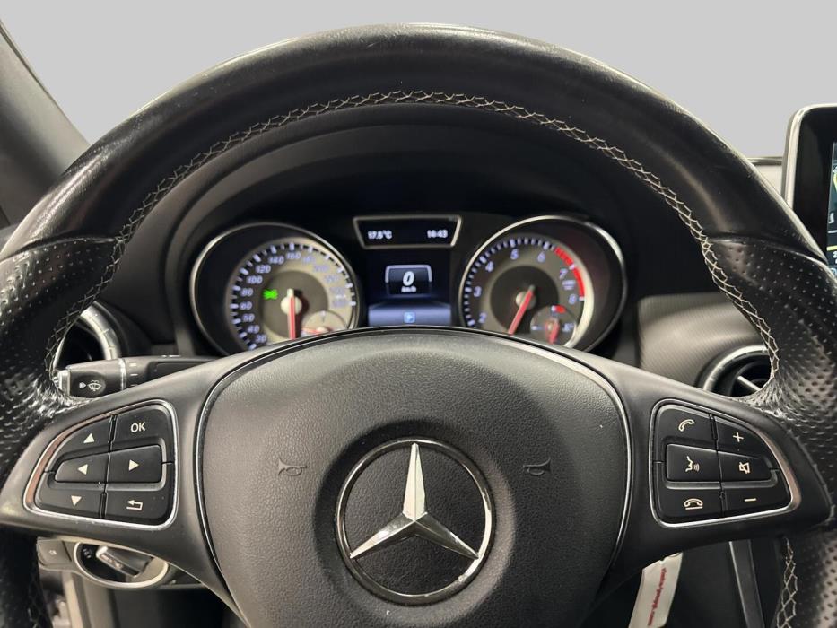MERCEDES-BENZ CLA 2015