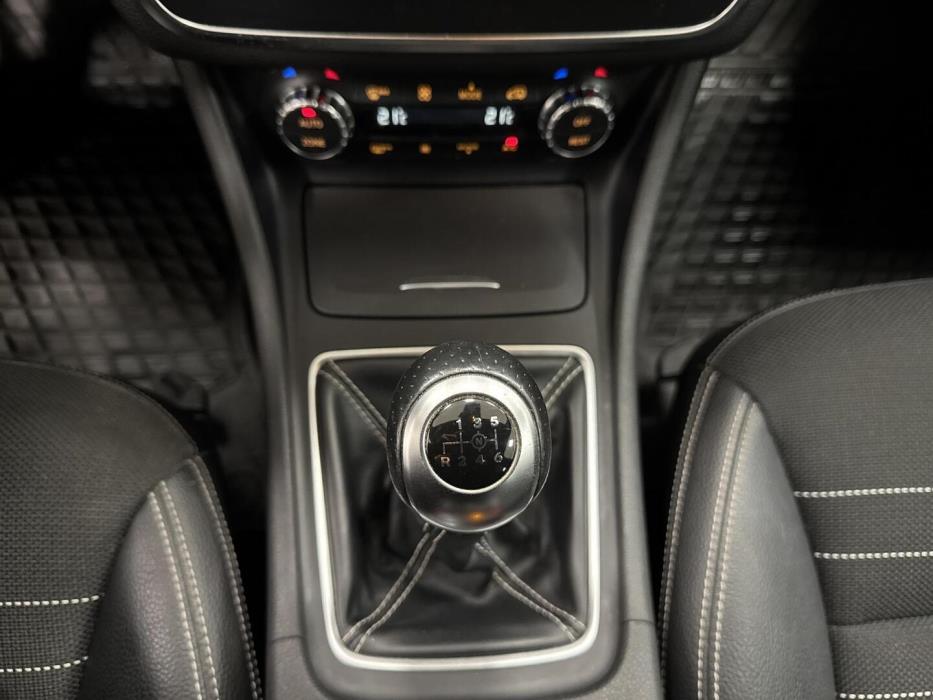 MERCEDES-BENZ CLA 2015