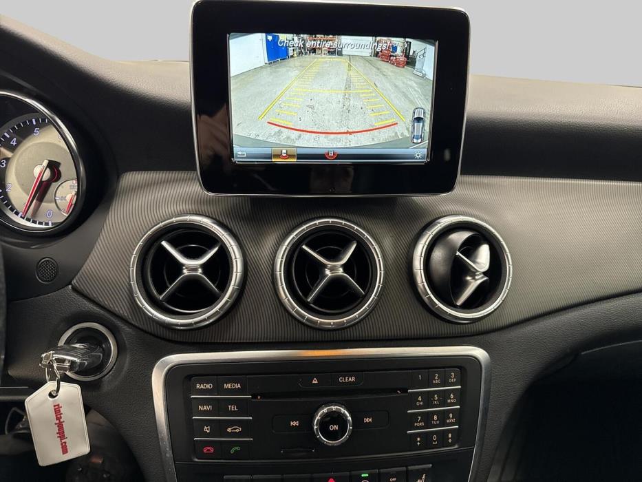 MERCEDES-BENZ CLA 2015