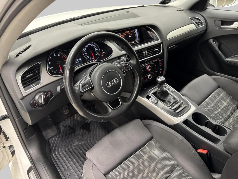 AUDI A4 2013