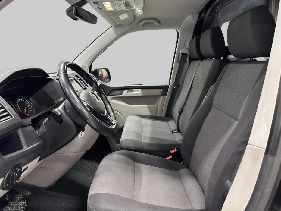VOLKSWAGEN Transporter 2019