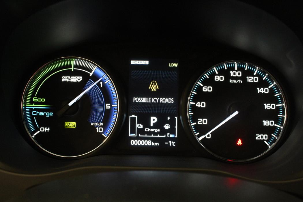 MITSUBISHI Outlander PHEV 2020