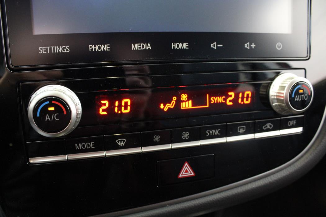 MITSUBISHI Outlander PHEV 2020