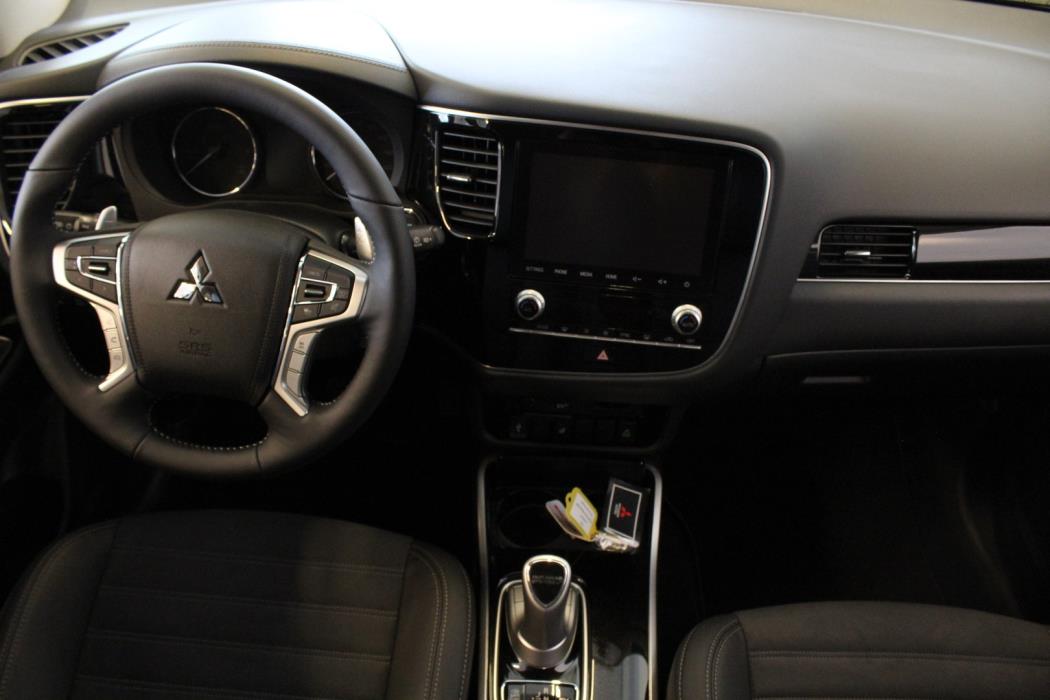 MITSUBISHI Outlander PHEV 2020