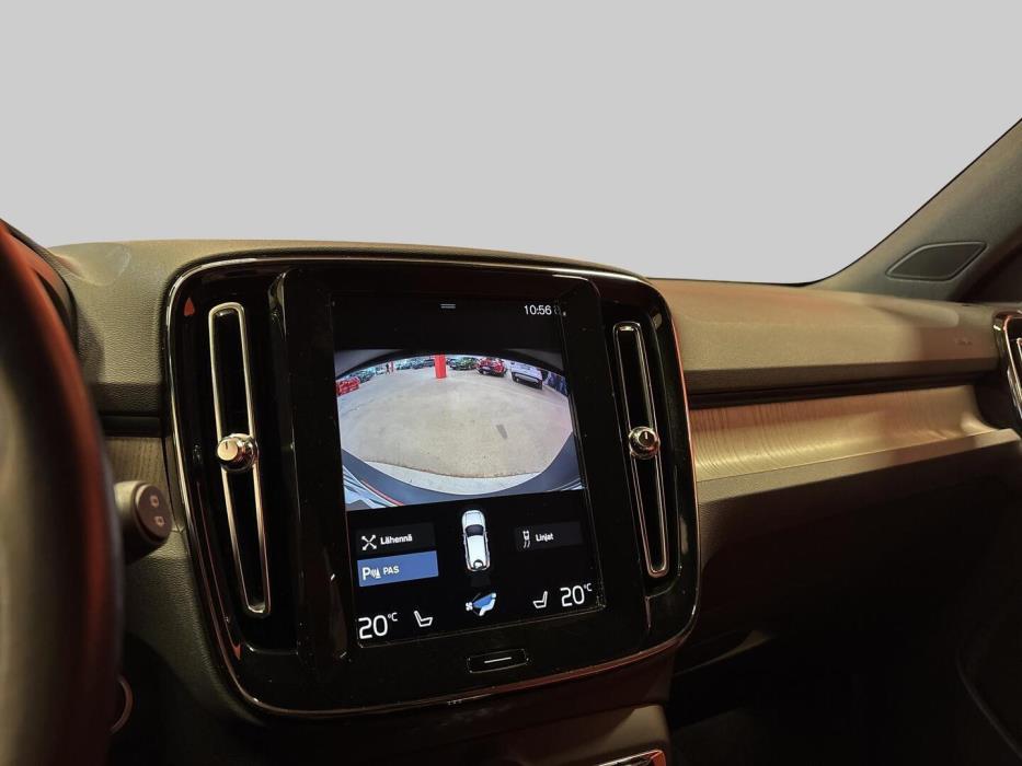 VOLVO XC40 2020