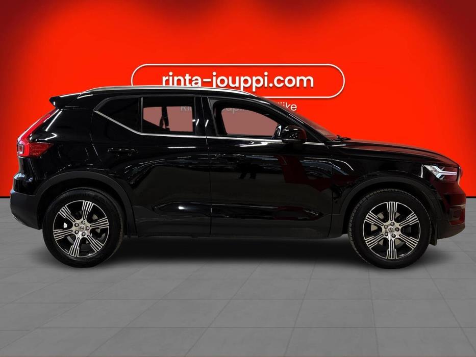 VOLVO XC40 2020