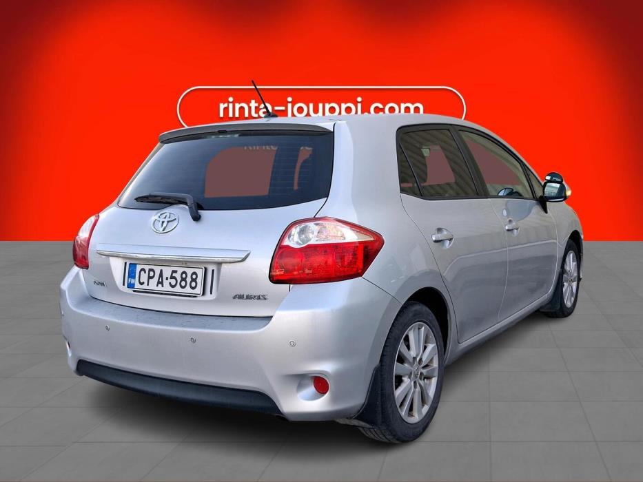 TOYOTA Auris 2010