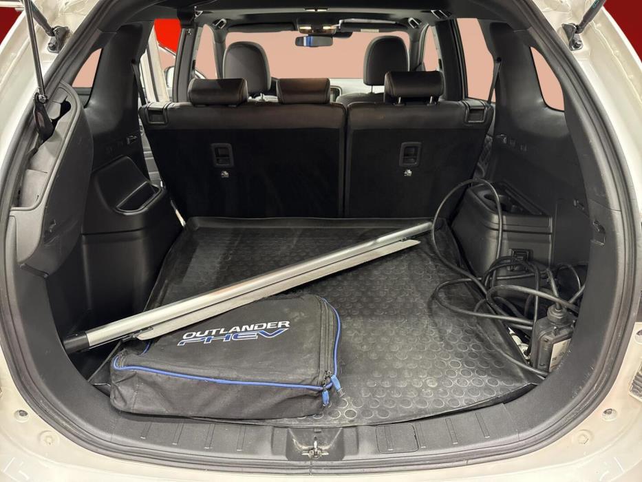 MITSUBISHI Outlander PHEV 2020