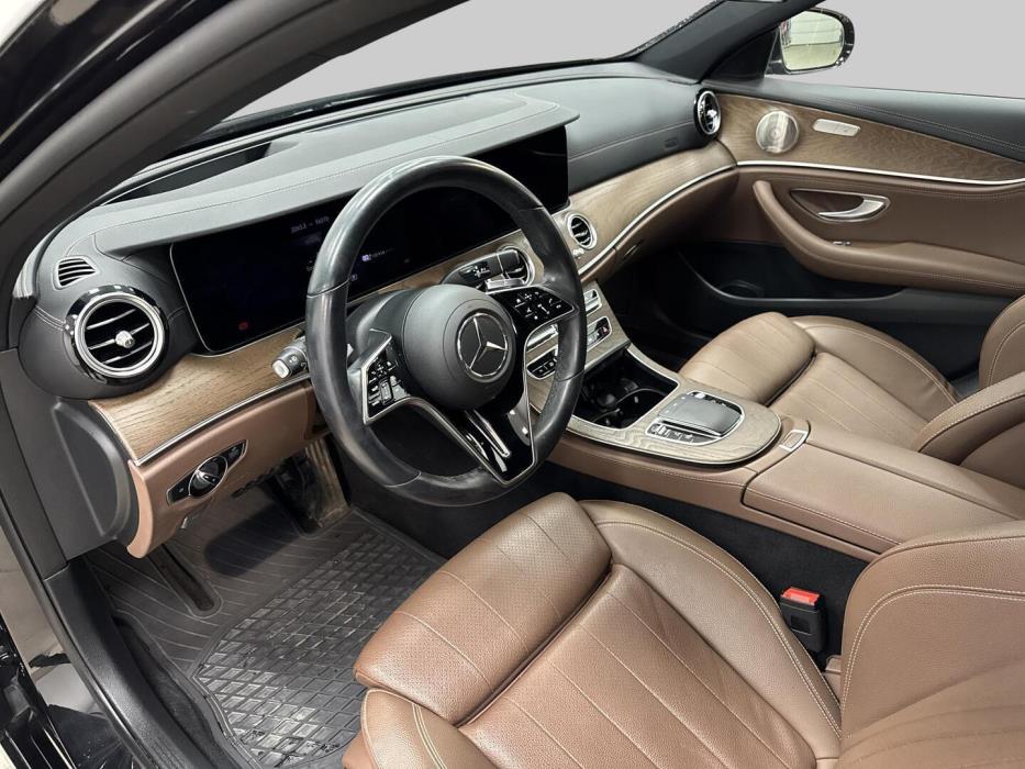 MERCEDES-BENZ E 2021