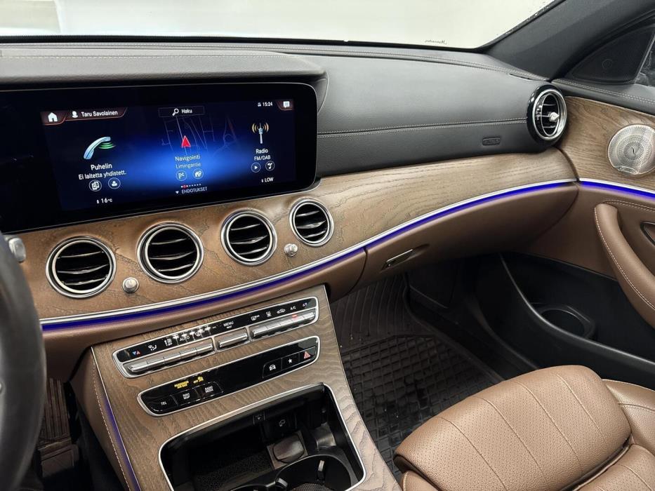 MERCEDES-BENZ E 2021