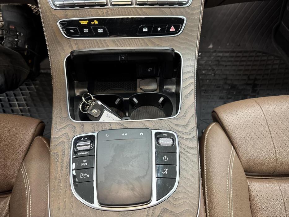 MERCEDES-BENZ E 2021