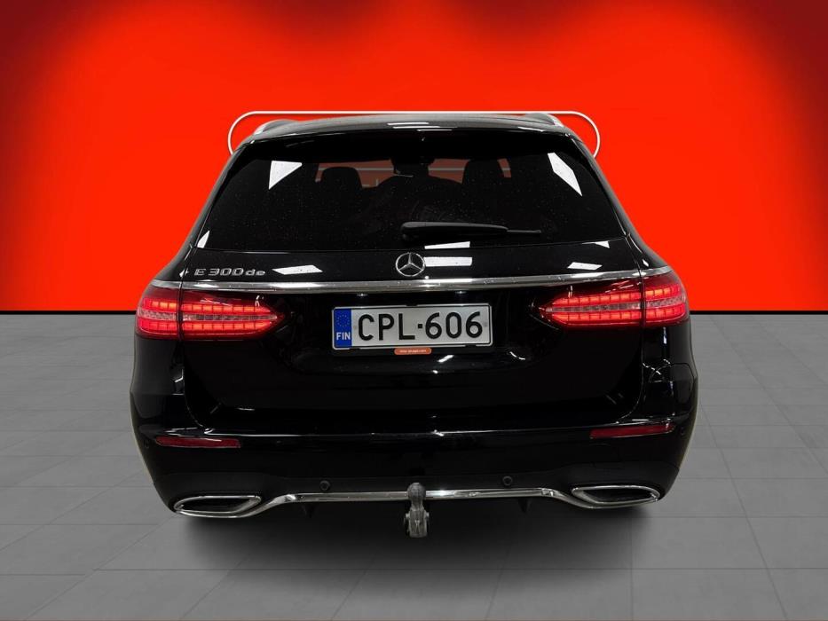 MERCEDES-BENZ E 2021