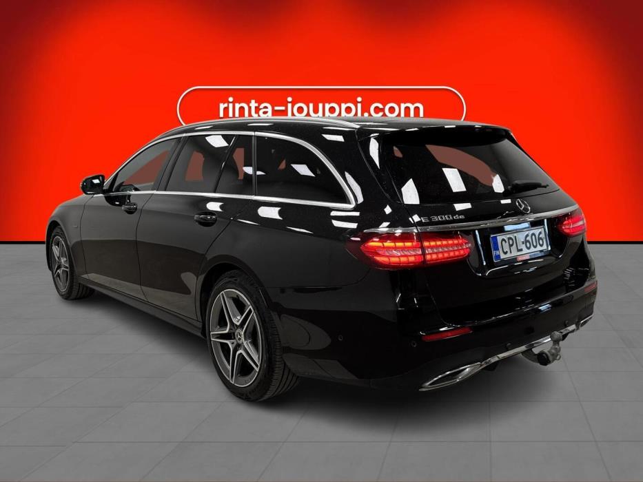 MERCEDES-BENZ E 2021