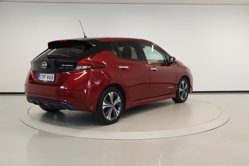NISSAN LEAF 2018
