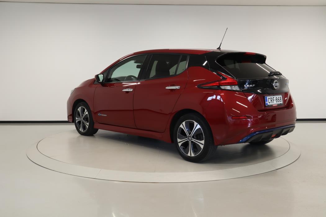 NISSAN LEAF 2018