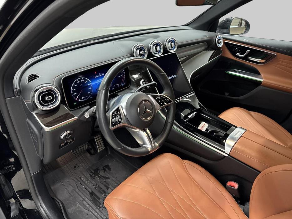 MERCEDES-BENZ GLC 2023