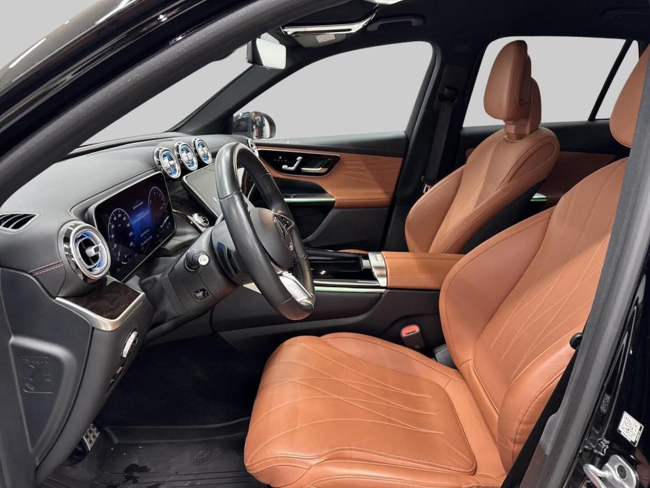 MERCEDES-BENZ GLC 2023