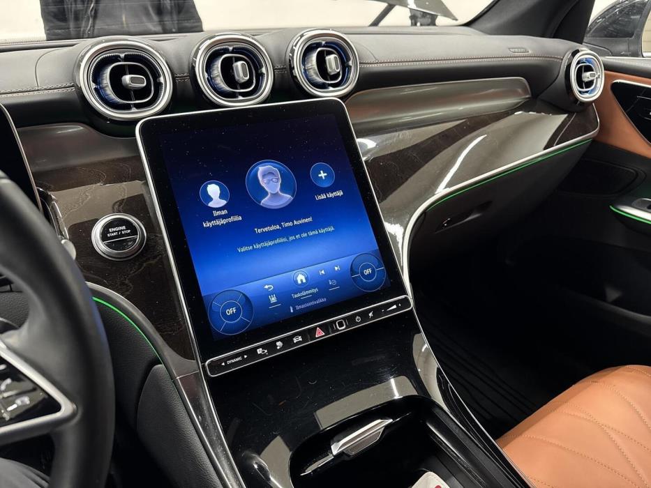 MERCEDES-BENZ GLC 2023