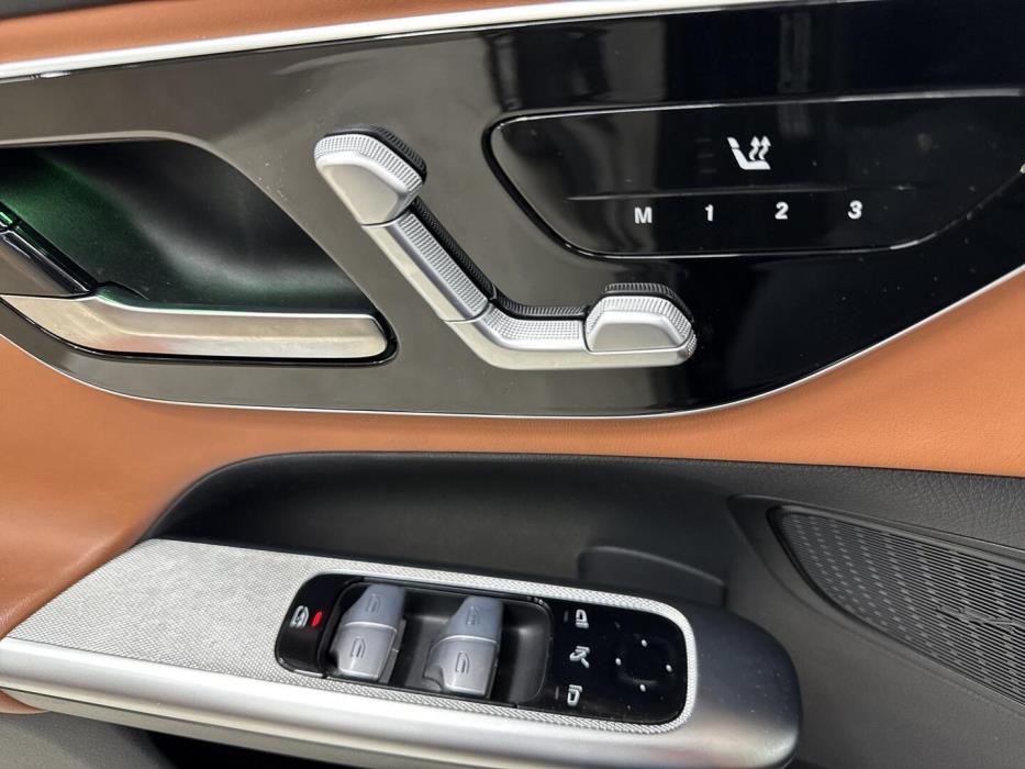 MERCEDES-BENZ GLC 2023