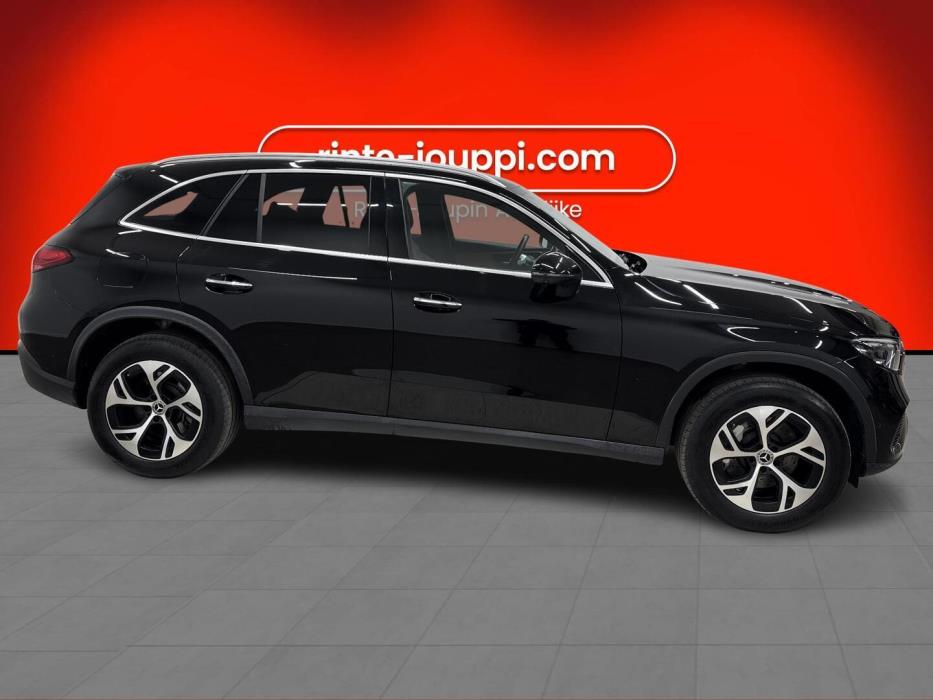 MERCEDES-BENZ GLC 2023