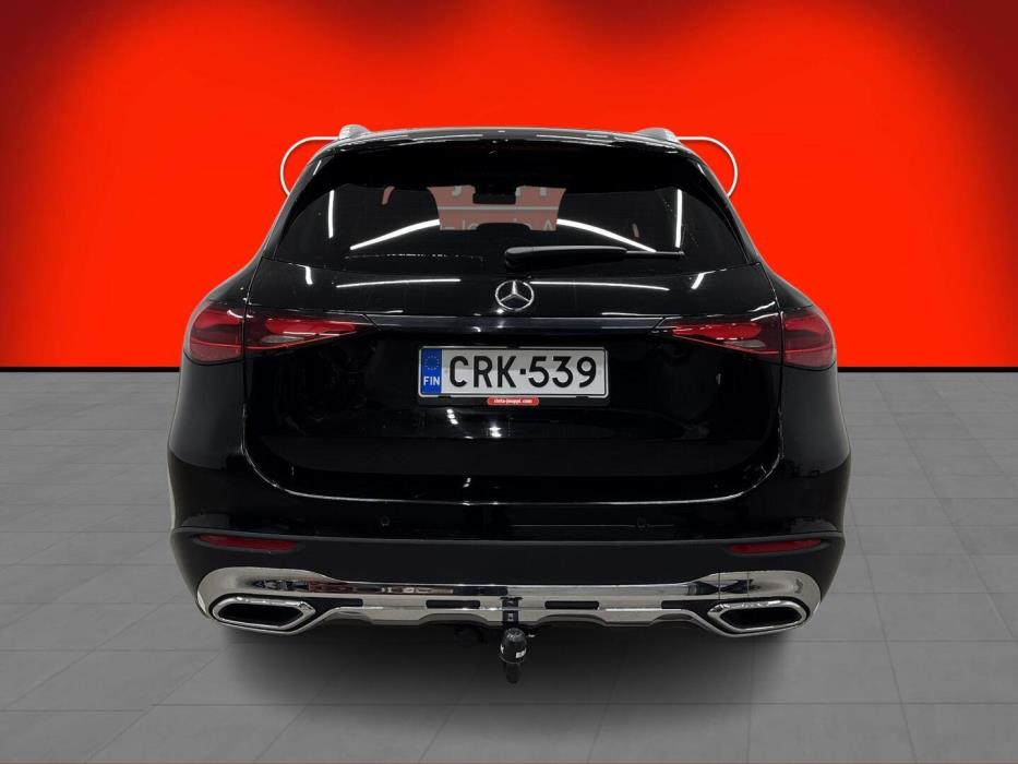 MERCEDES-BENZ GLC 2023