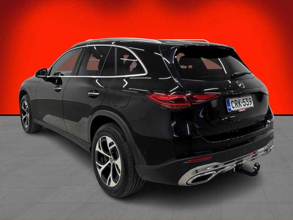 MERCEDES-BENZ GLC 2023